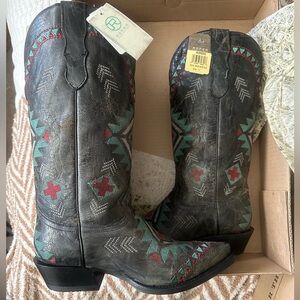 NEW Roper women’s boot with box! NEVER WORN